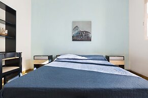 2689 Dalia House by Barbarhouse