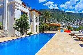 Villa Eos in Kalkan With 3 Bedrooms and 4 Bathrooms