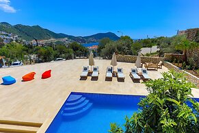 Villa Eos in Kalkan With 3 Bedrooms and 4 Bathrooms