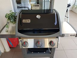 Top 1 Sunshine Beach Family Retreat