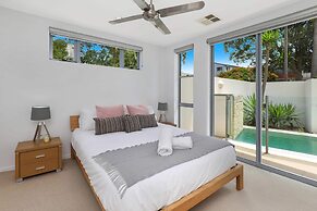 Top 1 Sunshine Beach Family Retreat