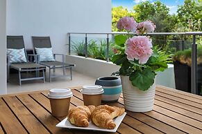 Top 1 Sunshine Beach Family Retreat