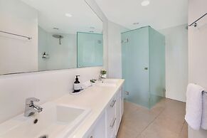 Top 1 Sunshine Beach Family Retreat