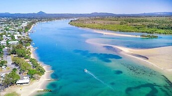 Top 1 Sunshine Beach Family Retreat