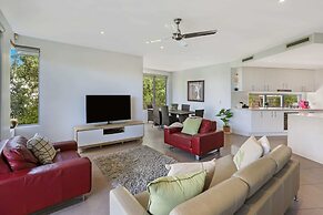 Top 1 Sunshine Beach Family Retreat