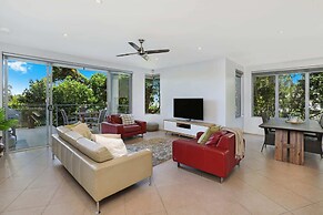 Top 1 Sunshine Beach Family Retreat