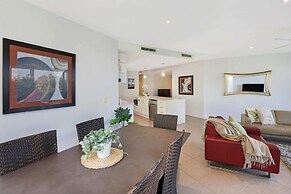 Top 1 Sunshine Beach Family Retreat