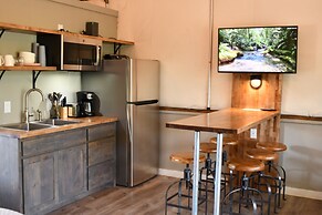 15 Son's Rio Cibolo - Birdhouse Cabin