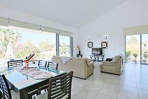 Villa Sophia Latchi in Neo Chorio