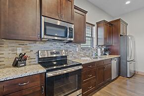 Lakefront Haven 9 Bedroom Home by RedAwning