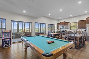 Lakefront Haven 9 Bedroom Home by RedAwning