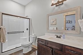 Lakefront Haven 9 Bedroom Home by RedAwning