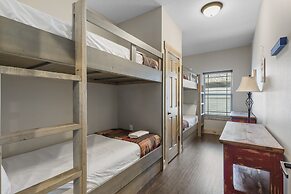 Lakefront Haven 9 Bedroom Home by RedAwning