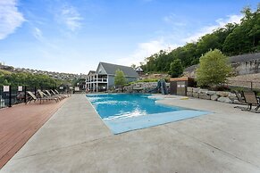 Lakefront Haven 9 Bedroom Home by RedAwning