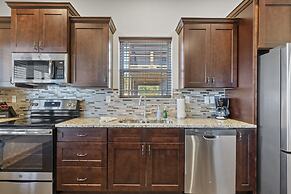 Lakefront Haven 9 Bedroom Home by RedAwning