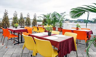 Treebo Classic Grande, Camp