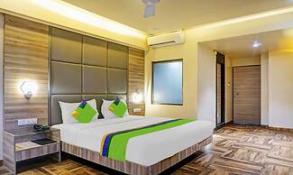 Treebo Classic Grande, Camp