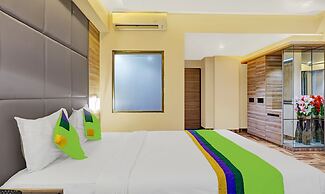 Treebo Classic Grande, Camp