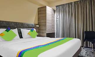 Treebo Classic Grande, Camp