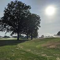 Yachtsman's Cove with 3-Levels