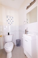 Yachtsman's Cove with 3-Levels