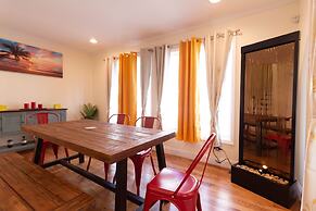 Yachtsman's Cove with 3-Levels