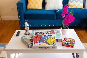 Yachtsman's Cove with 3-Levels