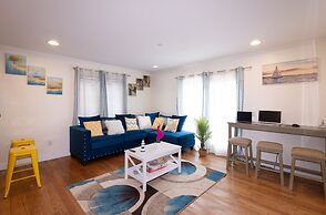 Yachtsman's Cove with 3-Levels