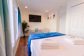 Yachtsman's Cove with 3-Levels