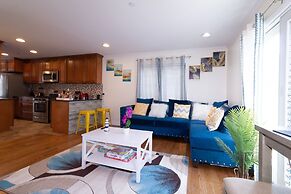 Yachtsman's Cove with 3-Levels