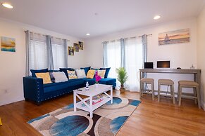 Yachtsman's Cove with 3-Levels