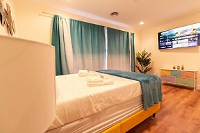 Yachtsman's Cove with 3-Levels