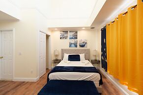 Yachtsman's Cove with 3-Levels