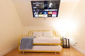 Yachtsman's Cove with 3-Levels