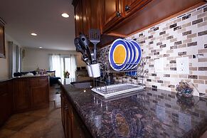 Yachtsman's Cove with 3-Levels