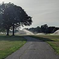 Yachtsman's Cove with 3-Levels