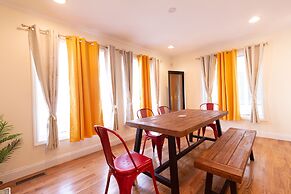 Yachtsman's Cove with 3-Levels