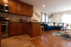 Yachtsman's Cove with 3-Levels