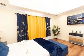 Yachtsman's Cove with 3-Levels