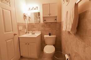 Yachtsman's Cove with 3-Levels