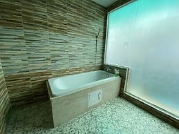 77 Patong Hotel & Spa