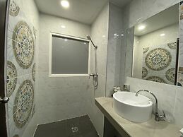 77 Patong Hotel & Spa