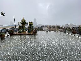 77 Patong Hotel & Spa