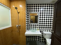 77 Patong Hotel & Spa