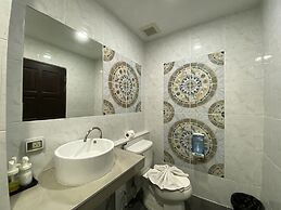 77 Patong Hotel & Spa