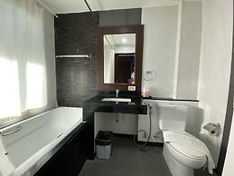 77 Patong Hotel & Spa