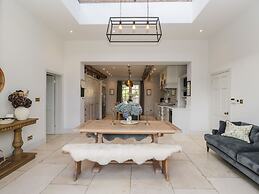 Rockstowes House