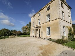 Rockstowes House