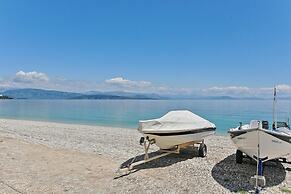 Tinas Apartment in Mparmpati