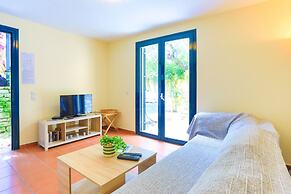 Tinas Apartment in Mparmpati